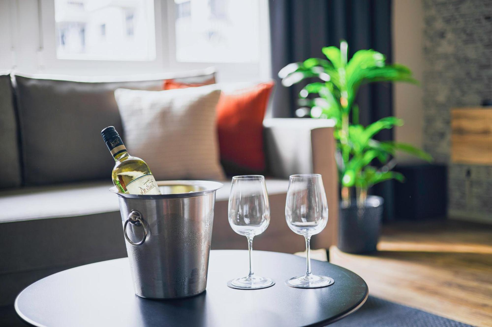 Svyvo Cologne - Serviced Apartments Ehrenfeld Rum bild